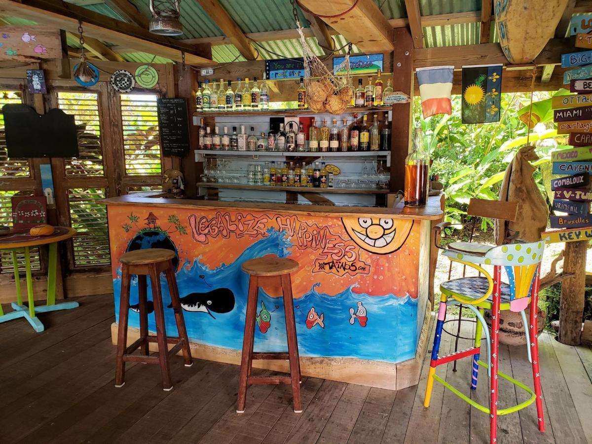 Les Bananes Vertes Ecolodges 생클로드 외부 사진