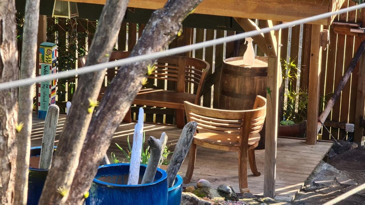 Les Bananes Vertes Ecolodges 생클로드 외부 사진